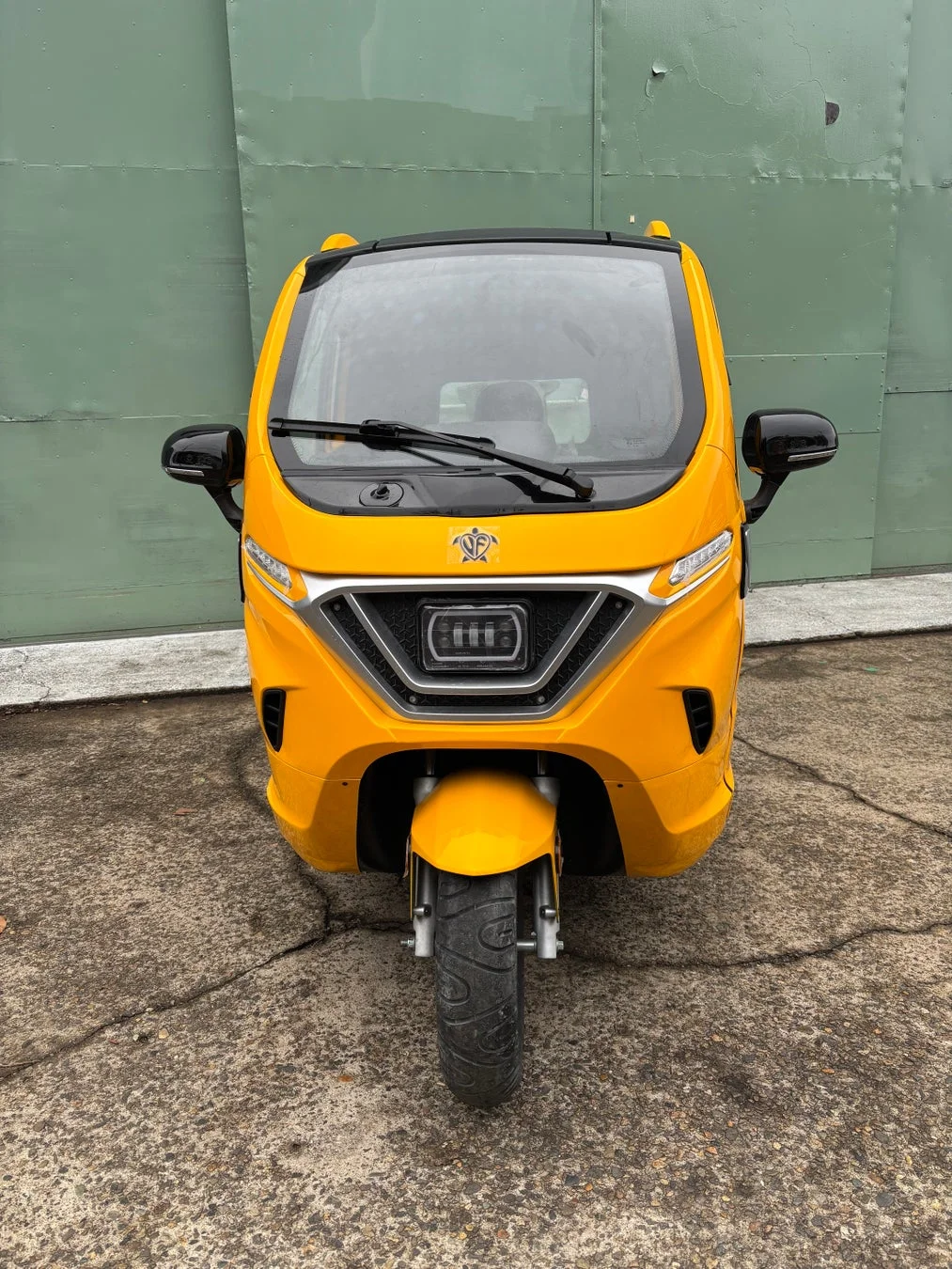 アーバントライカー クロームイエロー