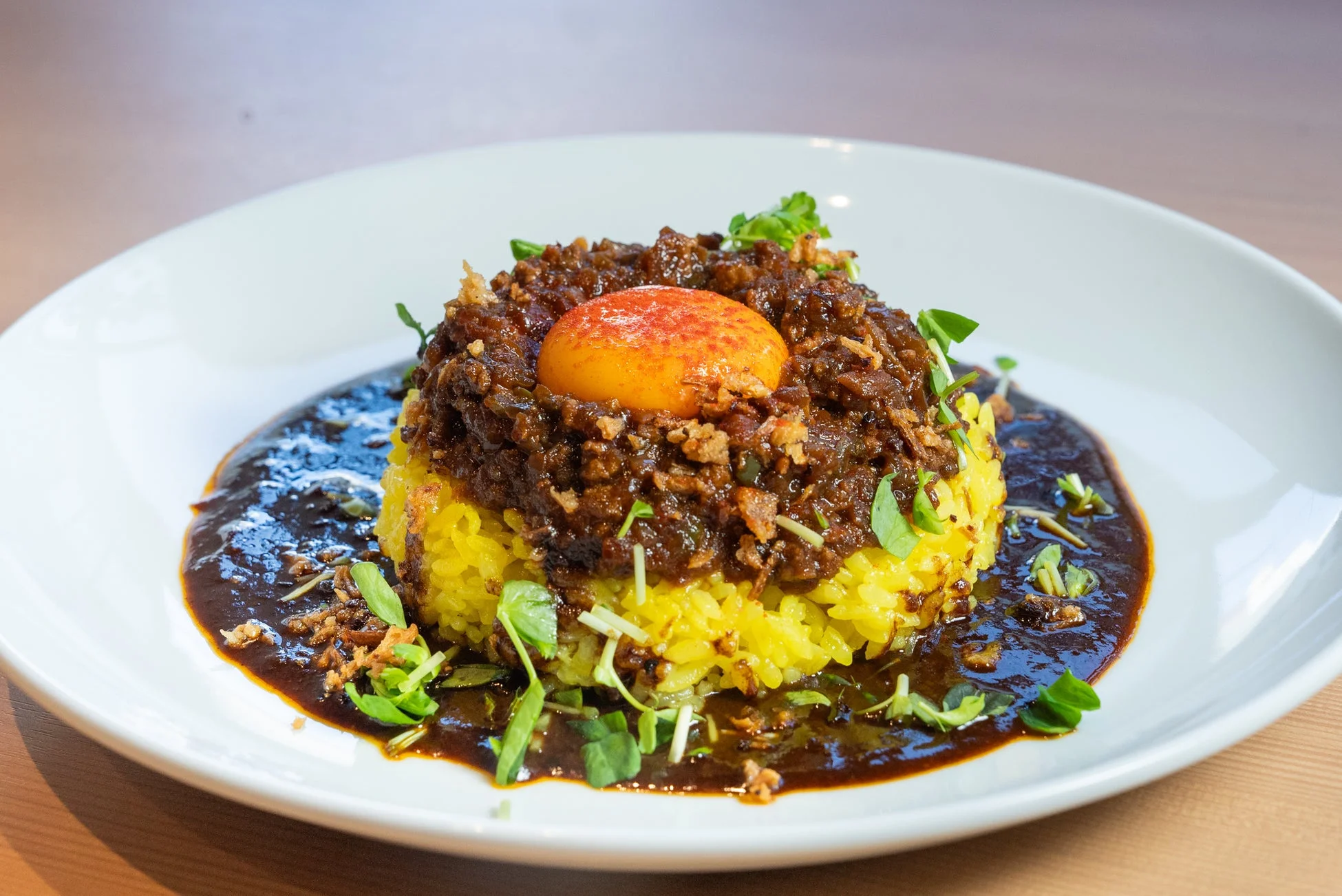 ひき肉と卵黄の濃厚カレー