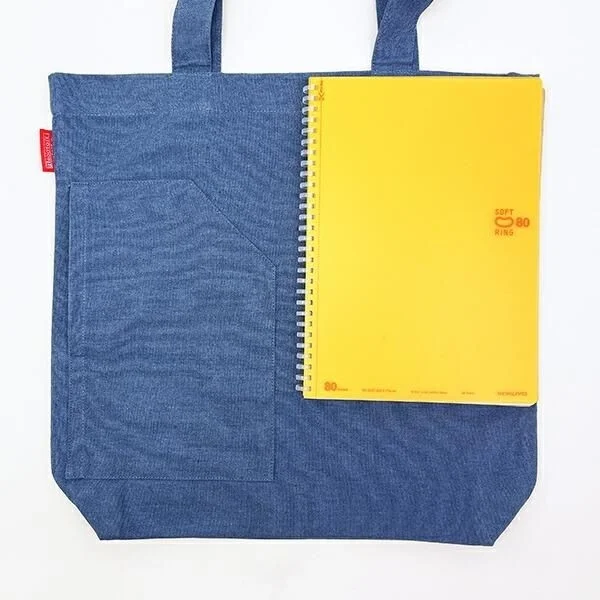 デニムトートにノート