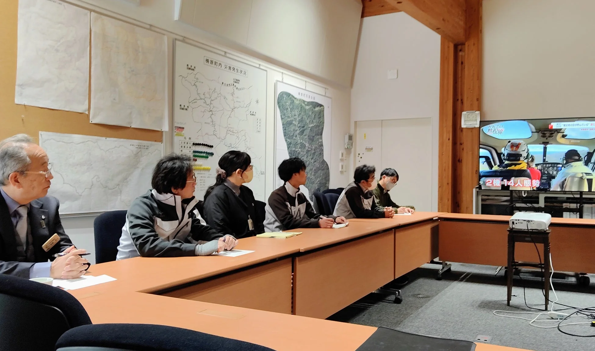 災害対策に関する研修または会議の様子