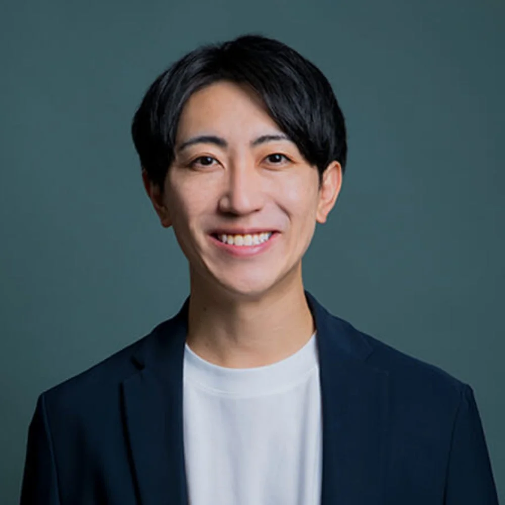 男性,笑顔,ポートレート,ビジネス,アジア人,若者,ブレザー,白Tシャツ,カジュアル,親しみやすい