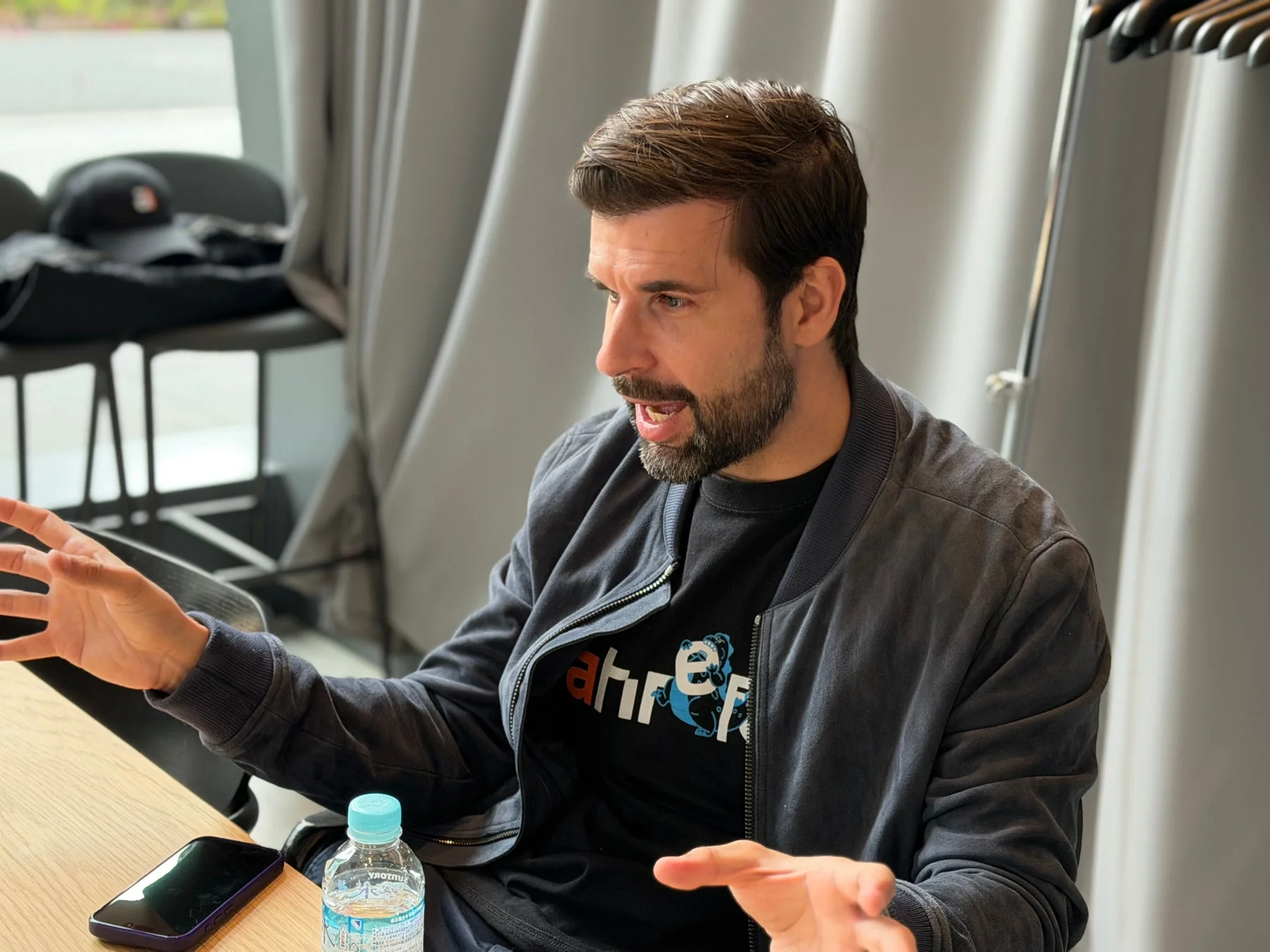 Ahrefs CMO ティム・ソウロ氏の講演風景