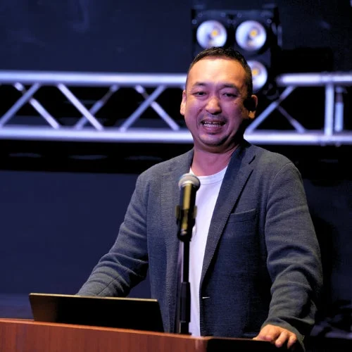 遠藤哲平氏