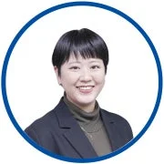 日髙 奏子氏